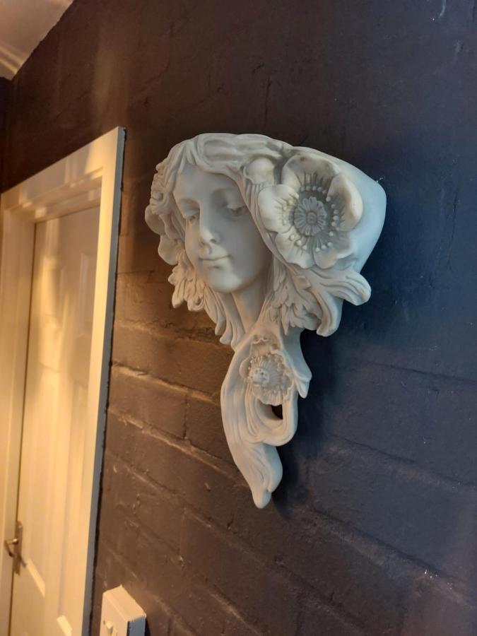 Romeo & Juliet'S With Private Parking Appartement Stratford-upon-Avon Buitenkant foto